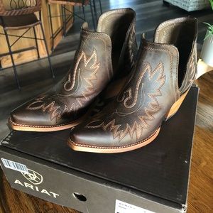 Ariat Dixon Booties